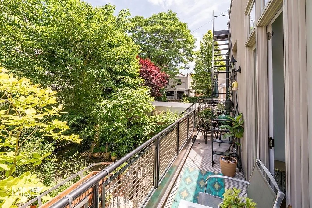 33 2nd Place a White Bark Property in Brooklyn New York balcony garden terrace view