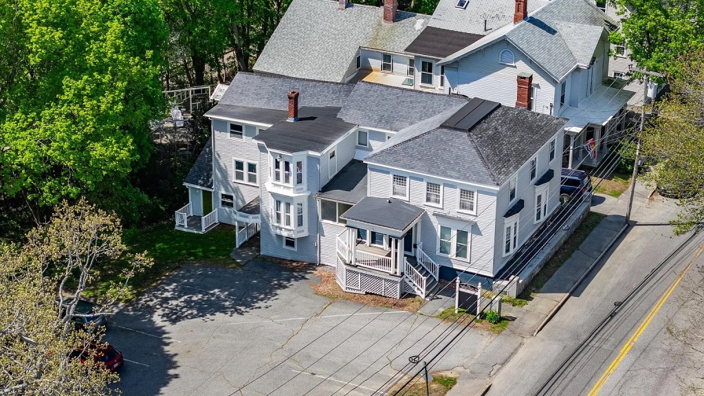 832 Washington St Bath ME 2